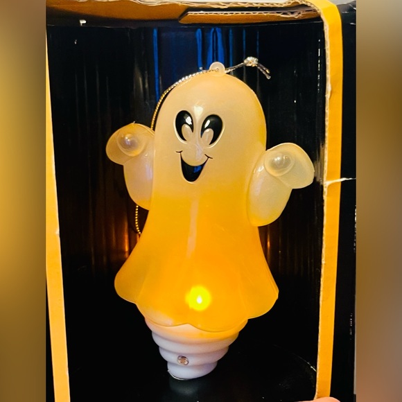 Halloween Light Up Ghost Ornaments - Picture 3 of 5